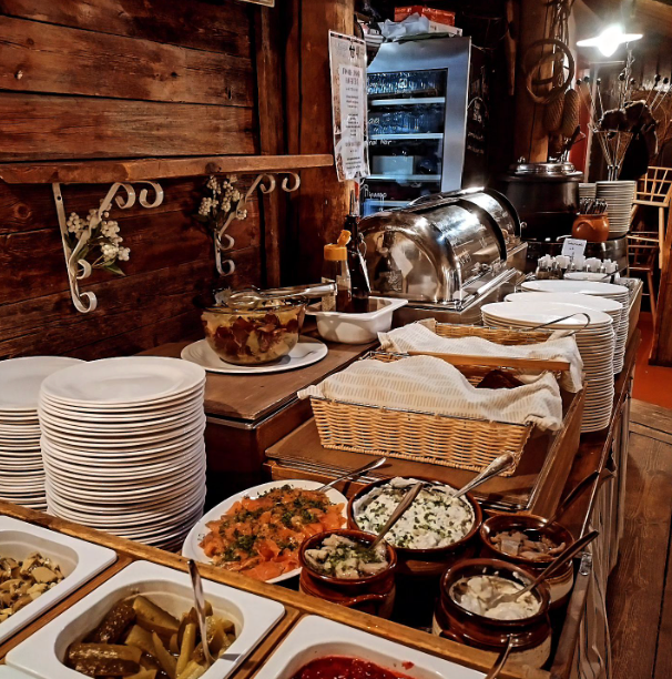 konstan-molja-buffet